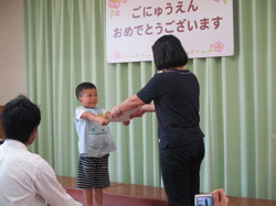 おめでとう（10月入園式・誕生会・表彰式）